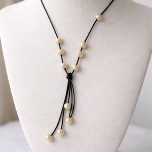 Elegant Black and Gold Pearl Necklace